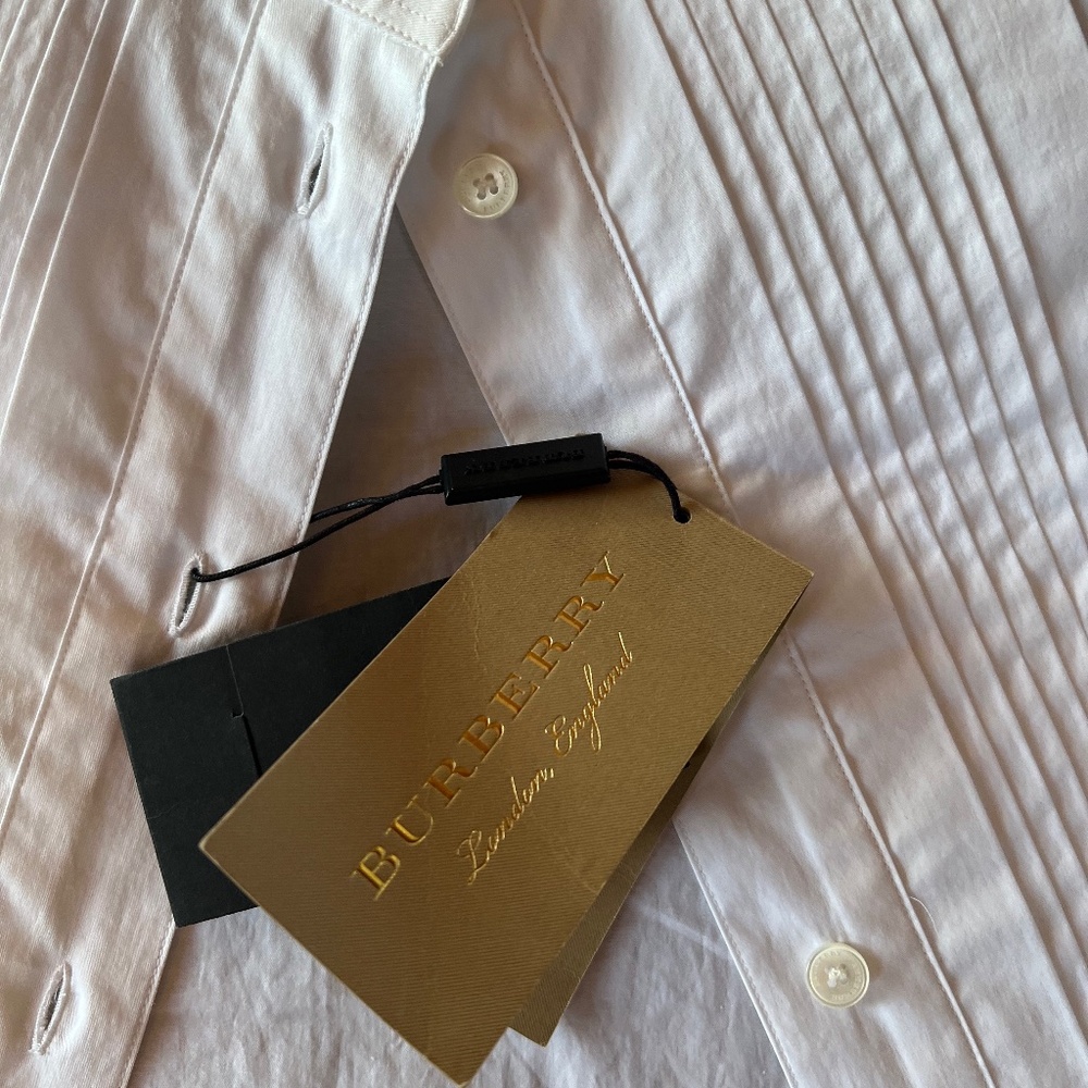 Burberry White Long Sleeve Front Pleated Shirt